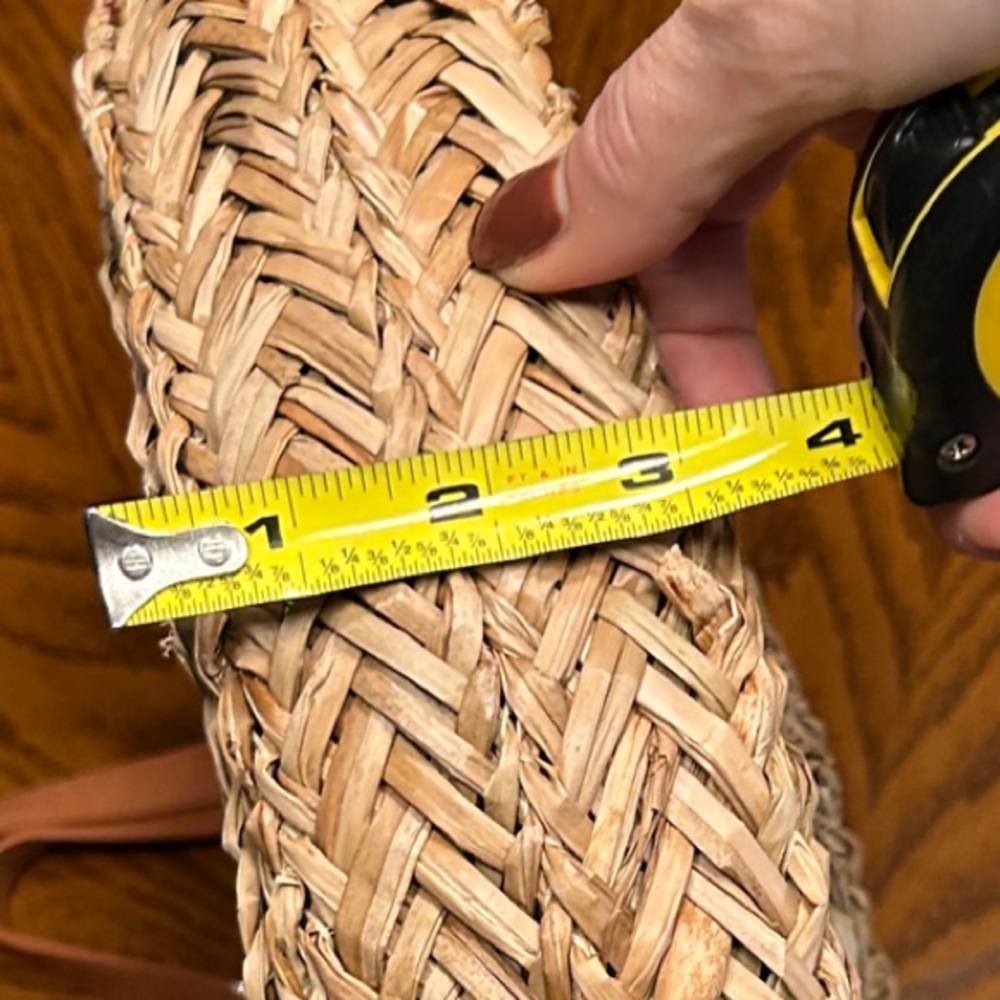 Universal Thread Circular Tan Natural Straw Handbag/Tote. 16”Diameter - Picture 10 of 10
